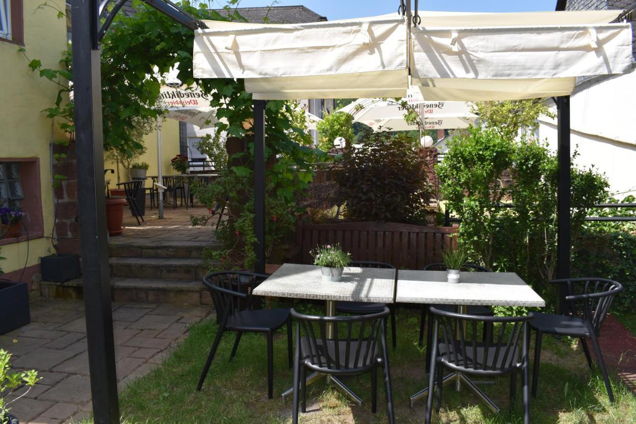 Landgasthof Zur Sonne Enkirch Exterior foto