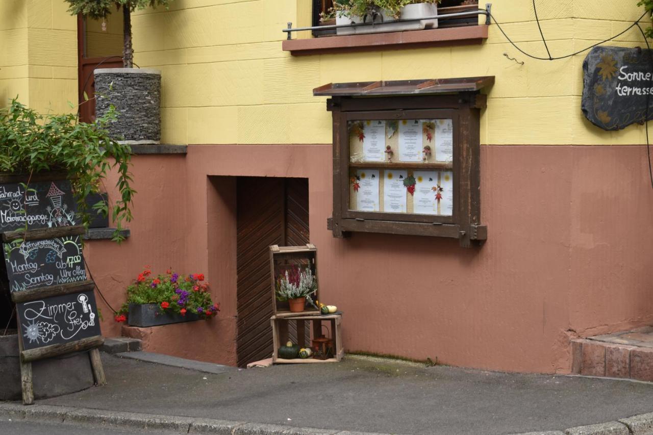 Landgasthof Zur Sonne Enkirch Exterior foto