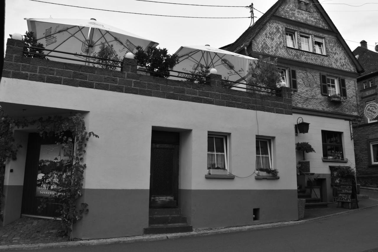 Landgasthof Zur Sonne Enkirch Exterior foto