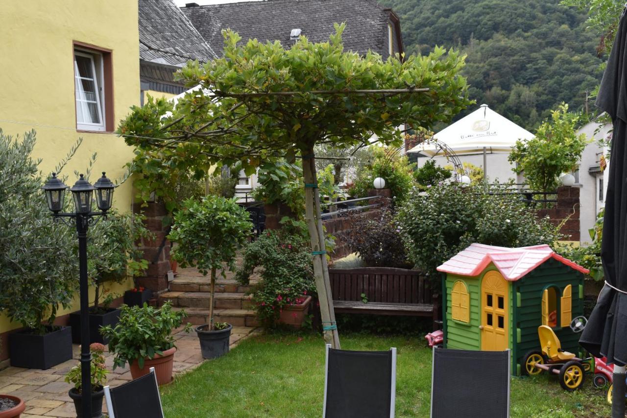 Landgasthof Zur Sonne Enkirch Exterior foto