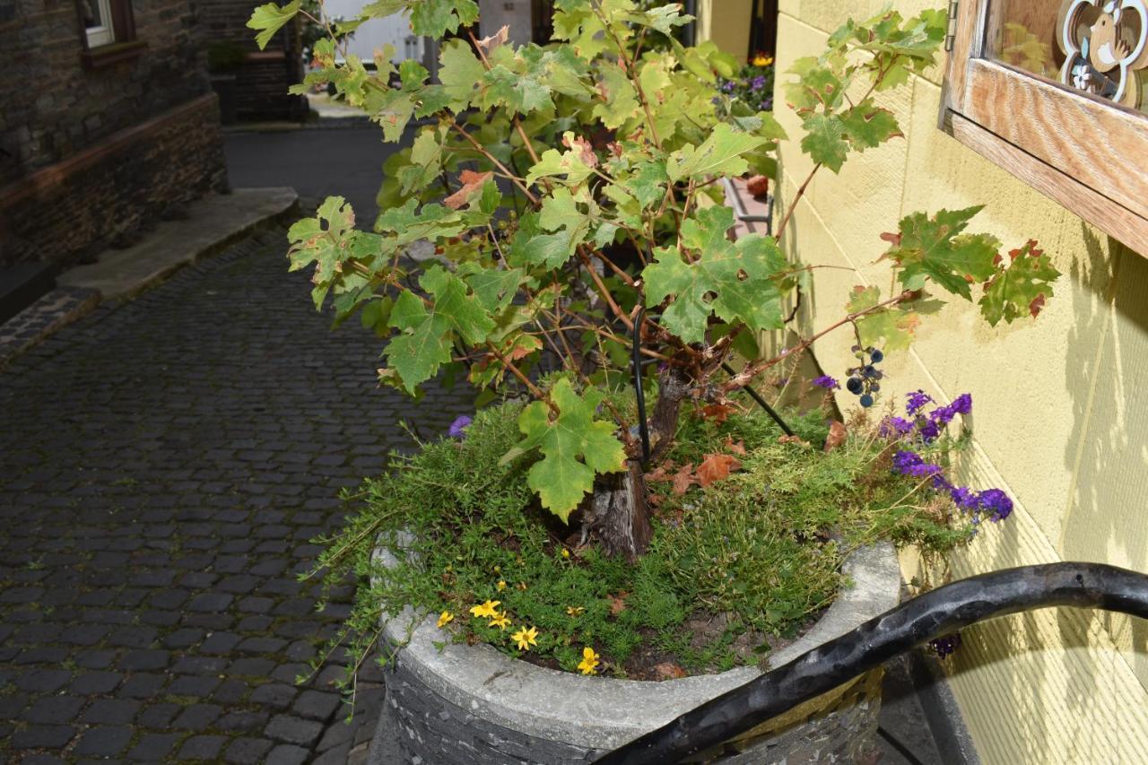 Landgasthof Zur Sonne Enkirch Exterior foto