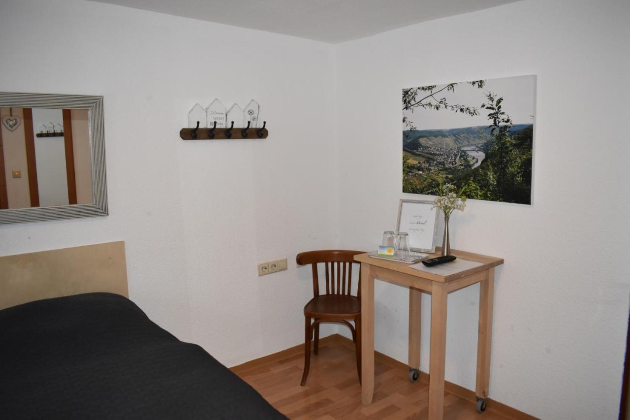 Landgasthof Zur Sonne Enkirch Exterior foto